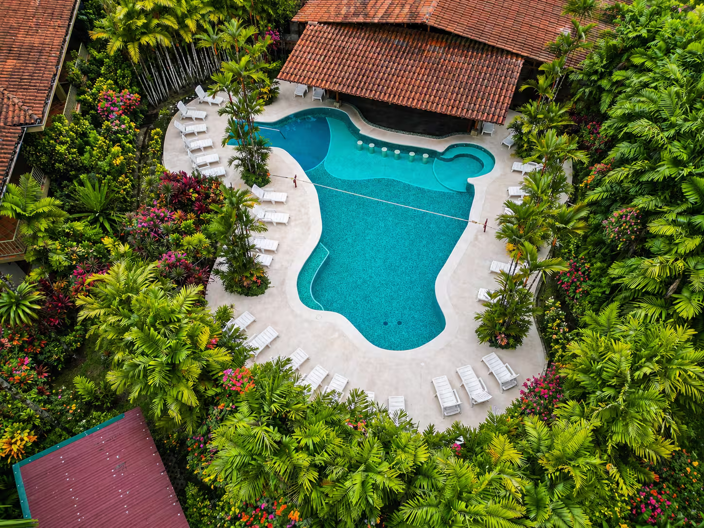 Arenal Backpackers Resort — Flagship · Social resort